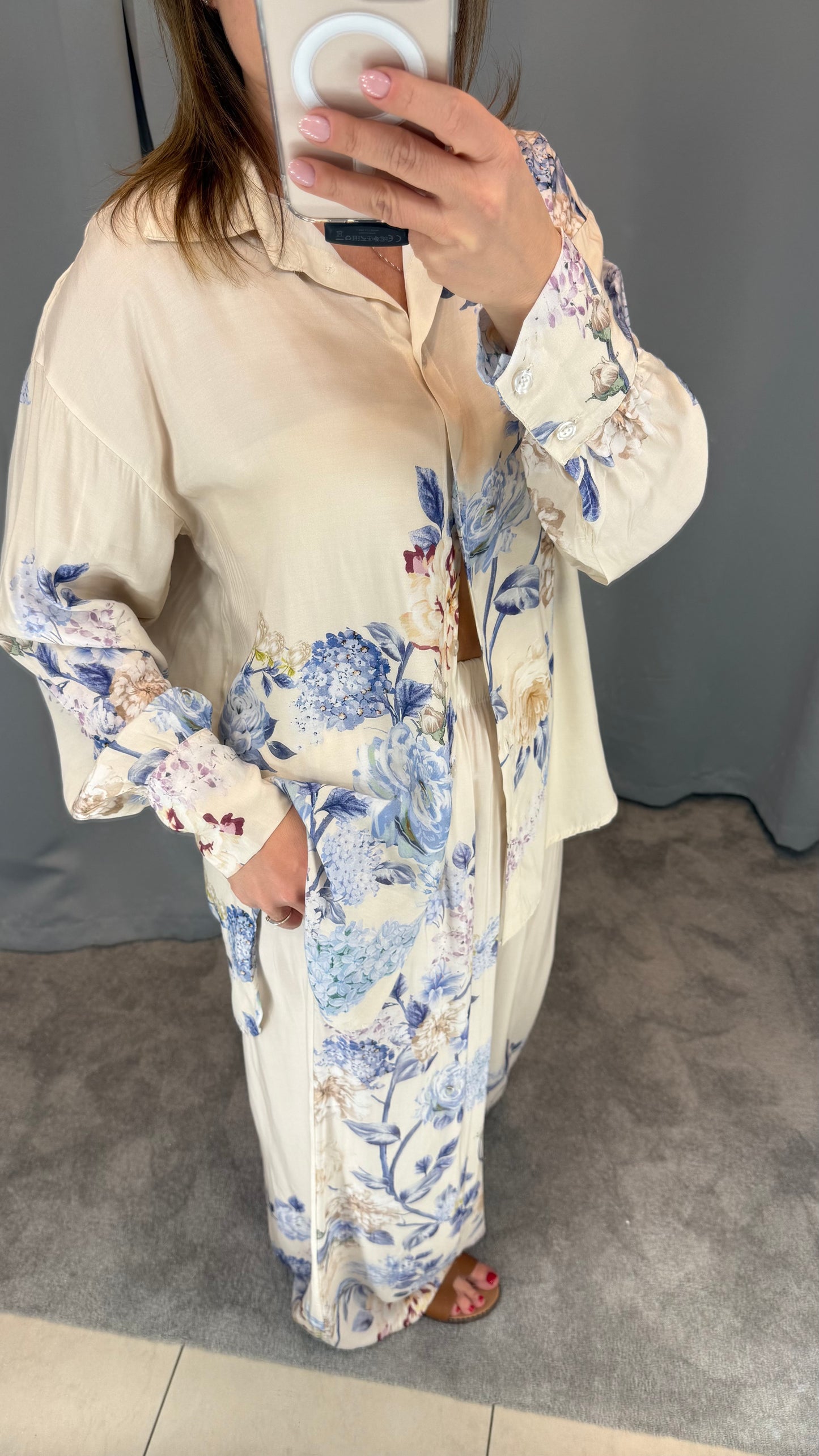 Gėlėtas kostiumėlis