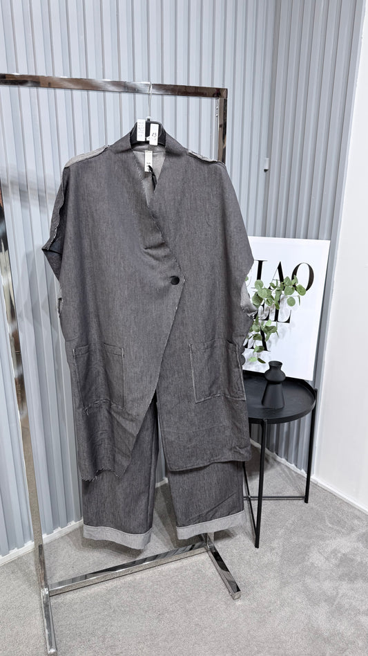 13 super madingas kostiumėlis